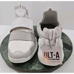 Skechers DLT-A-Static Flare ~Woman Size 8~ White Slip On Sneakers Shoes NWOB.